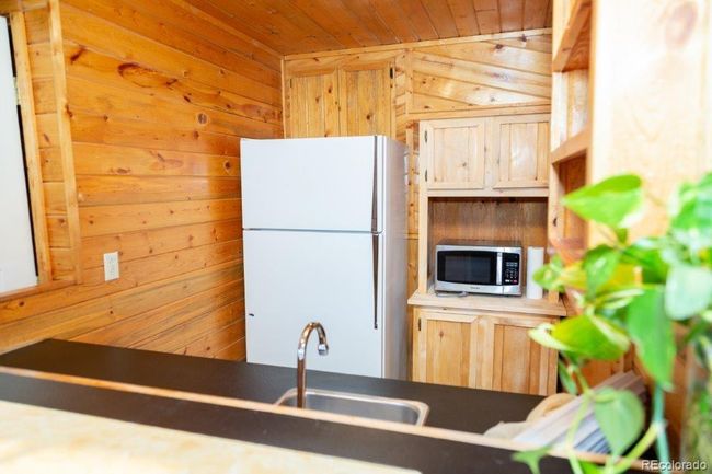 427 River Dr, House other with 3 bedrooms, 2 bathrooms and 2 parking in Creede CO | Image 9
