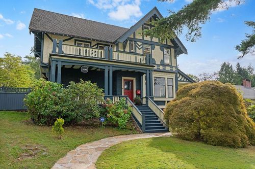 3190 St Georges Ave, North Vancouver, BC, V7N1V2 | Card Image
