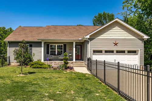 513 College St, Portland, TN, 37148-2104 | Card Image