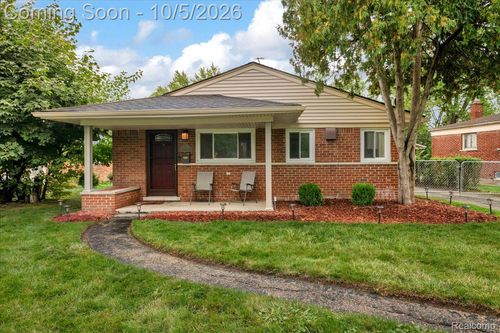 17319 Wiltshire Blvd, Southfield, MI, 48076-2856 | Card Image