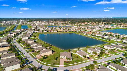 911 Bent Creek Dr, Fort Pierce, FL, 34947-1331 | Card Image