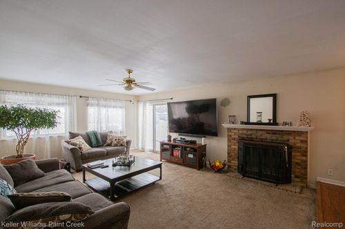 19648 Stanley Ct, Clinton Township, MI, 48038-4721 | Card Image