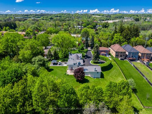 220 Old Yonge St, Aurora, ON, L4G6J6 | Card Image