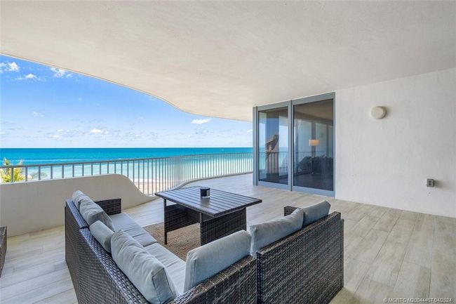 APT-317 - 2001 Sailfish Point Blvd, Condo with 2 bedrooms, 3 bathrooms and 2 parking in Stuart FL | Image 21
