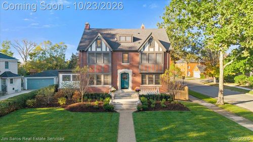1395 Balfour St, Grosse Pointe Park, MI, 48230-1021 | Card Image