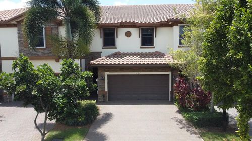 807 E Village Cir, Davie, FL, 33325-4429 | Card Image