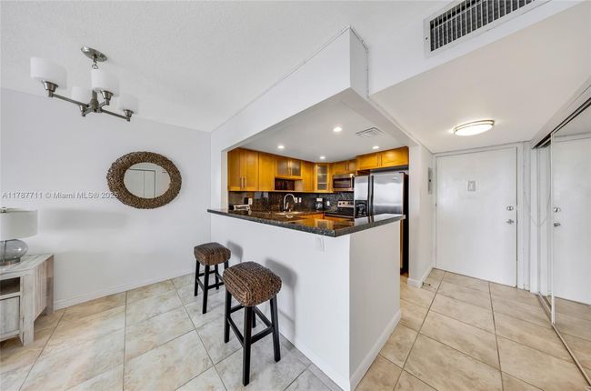 APT-602 - 7928 West Dr, Condo with 1 bedrooms, 1 bathrooms and null parking in North Bay Village FL | Image 14
