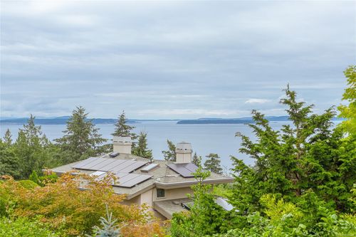 951 Seamist Rise, Victoria, BC, V8Y3K7 | Card Image