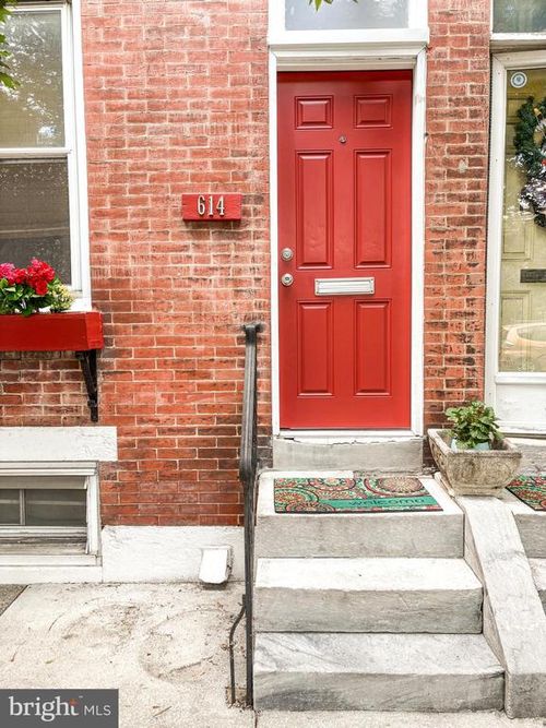 614 S 27th St, PHILADELPHIA, PA, 19146-2302 | Card Image