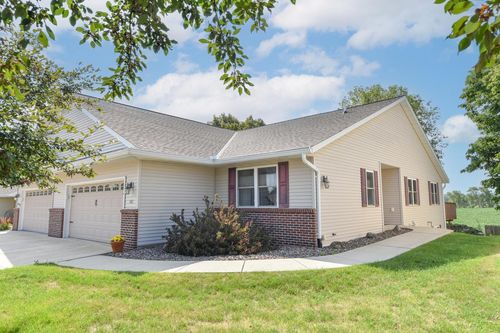 9-615 Ne Shna Bek Trail, Kewaskum, WI, 53040 | Card Image