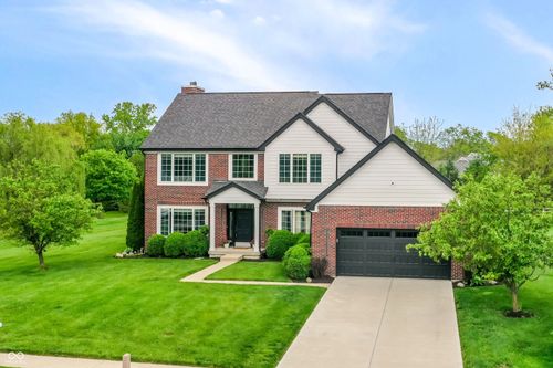 4229 Greenthread Dr, Zionsville, IN, 46077-8521 | Card Image