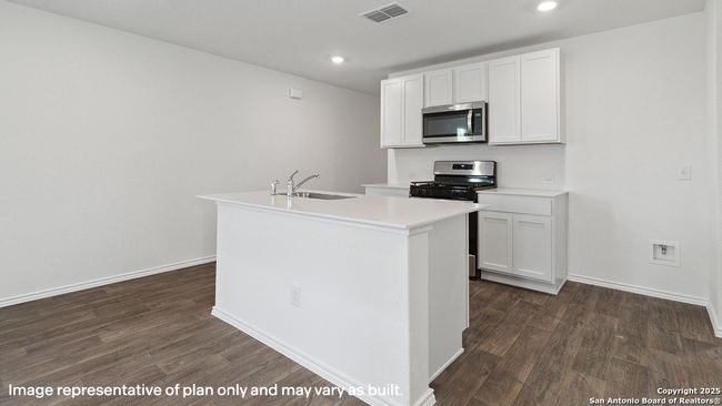 15519 Mint Patch Mdw, House other with 4 bedrooms, 2 bathrooms and null parking in Von Ormy TX | Image 5