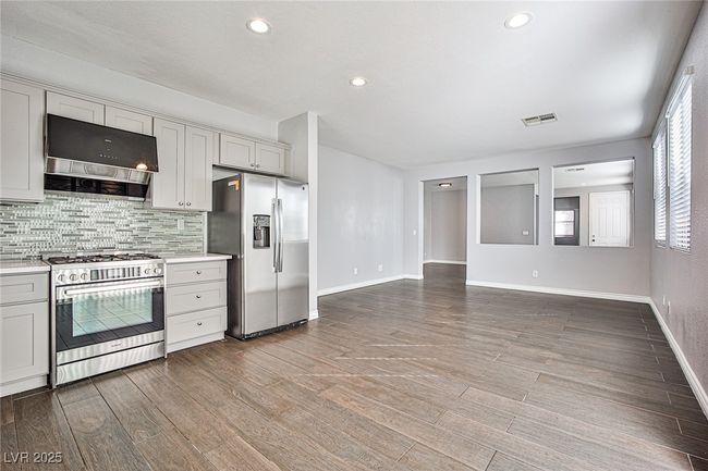 5575 Cresent Valley St, House other with 4 bedrooms, 2 bathrooms and null parking in Las Vegas NV | Image 8