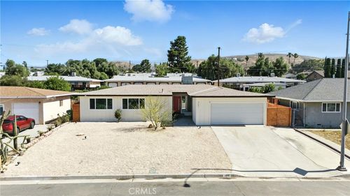 3247 W Nicolet St, Banning, CA, 92220-3605 | Card Image