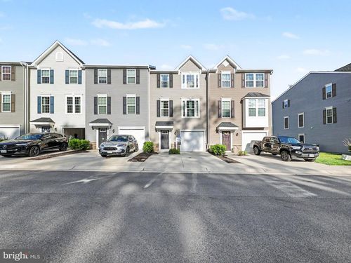 8412 Devries Ln, SPOTSYLVANIA, VA, 22553-1897 | Card Image