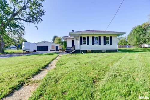 611 Mason St, Tovey, IL, 62570-4460 | Card Image