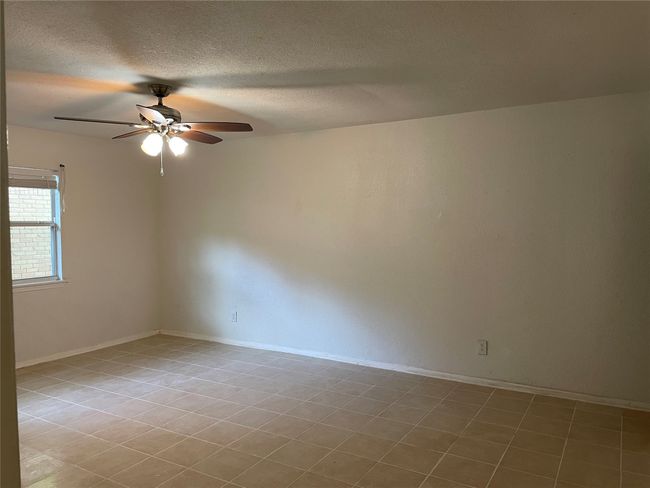 2706 Treeview Dr, House other with 3 bedrooms, 2 bathrooms and null parking in Arlington TX | Image 8