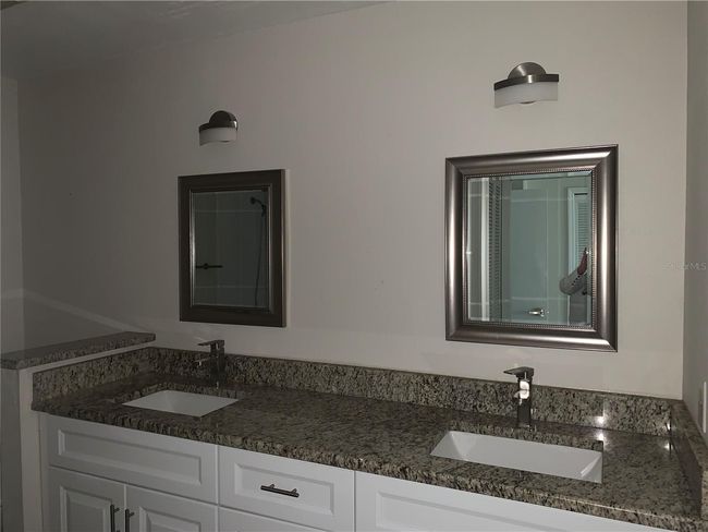 Primary Bedroom Bath | Image 11