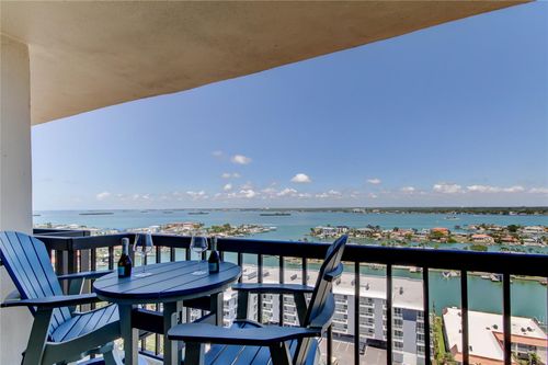 ph-1709-400 Island Way, CLEARWATER BEACH, FL, 33767-2131 | Card Image