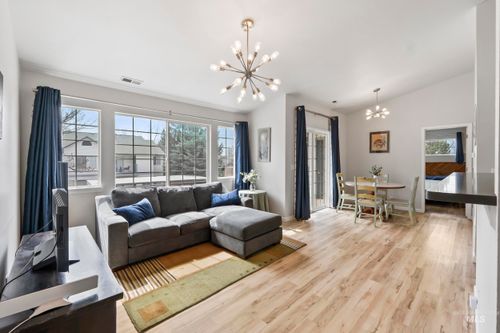 apt-201-2261 S Challenger Ln, Boise, ID, 83705-6712 | Card Image