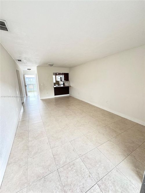 apt-204-6121 W 24th Ave, Hialeah, FL, 33016-6900 | Card Image