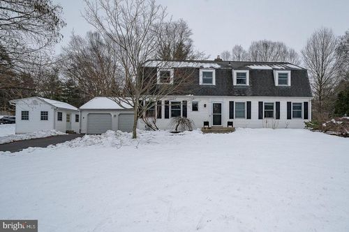 1324 Karen Ln, WAYNE, PA, 19087-2707 | Card Image