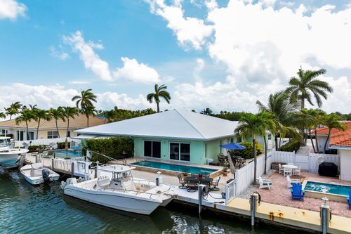 292 Sadowski Cswy, Key Colony Beach, FL, 33051 | Card Image