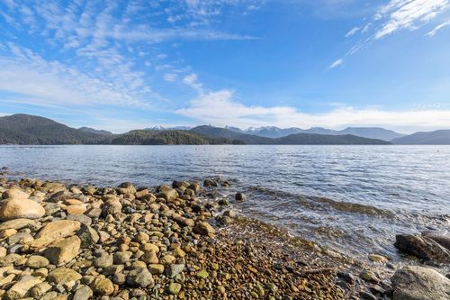 724 The Grove Rd, Gambier Island, BC, V0N1V0 | Card Image