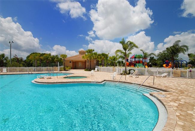 12358 Lavender Loop, House other with 4 bedrooms, 3 bathrooms and null parking in BRADENTON FL | Image 45