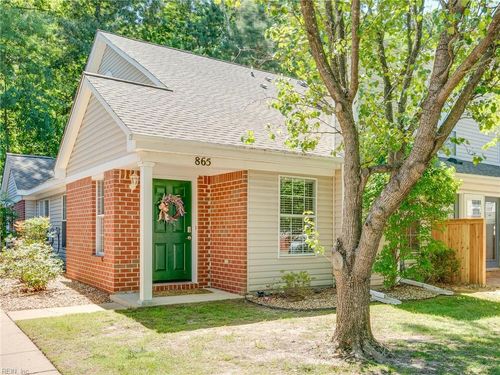 865 Miller Creek Ln, Newport News, VA, 23602-9460 | Card Image