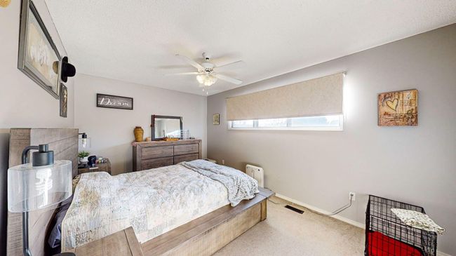 27 Ross Glen Place Se, Home with 3 bedrooms, 2 bathrooms and 3 parking in Medicine Hat AB | Image 10