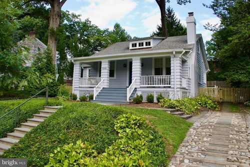 7013 Maple Ave, CHEVY CHASE, MD, 20815-5111 | Card Image