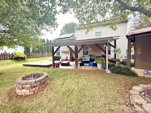 1969 8th Street Ln Se, Hickory, NC, 28602-4159 | Card Image