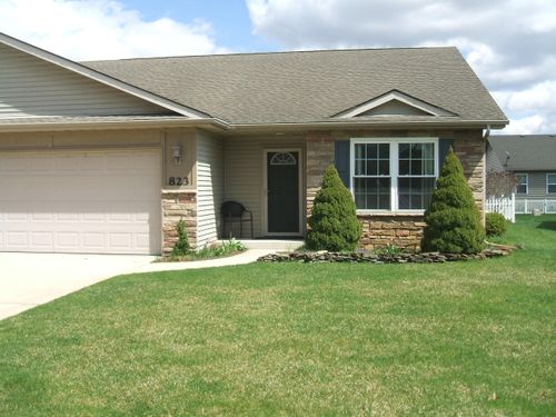 6a-823 Daisy Cir Ne, Demotte, IN, 46310-9122 | Card Image