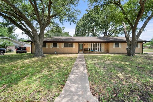 721 Robindale Ln, Fairfield, TX, 75840-1915 | Card Image