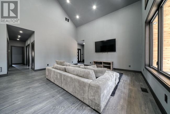1498 12 Th Concession Rd, House other with 3 bedrooms, 2 bathrooms and 14 parking in Langton ON | Image 12