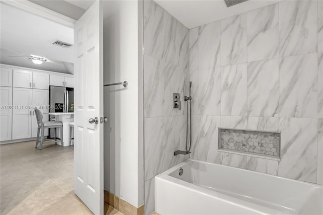 APT-2 - 6102 Se Landing Way, Condo with 2 bedrooms, 2 bathrooms and null parking in Stuart FL | Image 35