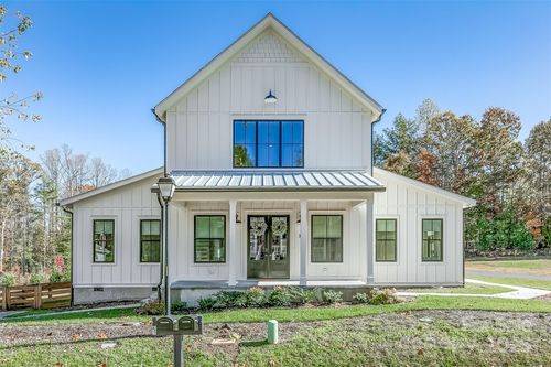 386 Lindsey Farm Dr, Flat Rock, NC, 28731-1320 | Card Image