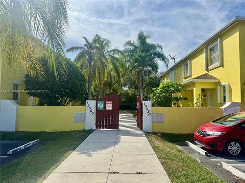 5-19550 Sw 103rd Ct, Cutler Bay, FL, 33157-8571 | Card Image