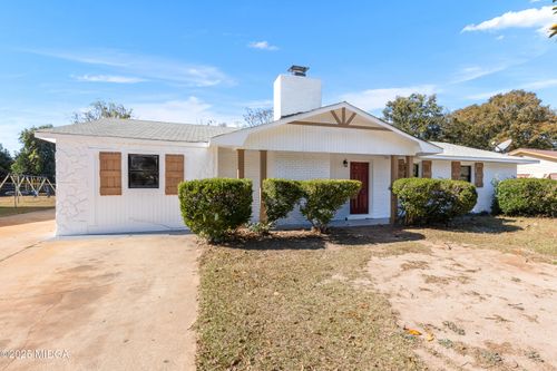 111 Thorndale Dr, Warner Robins, GA, 31093-1633 | Card Image