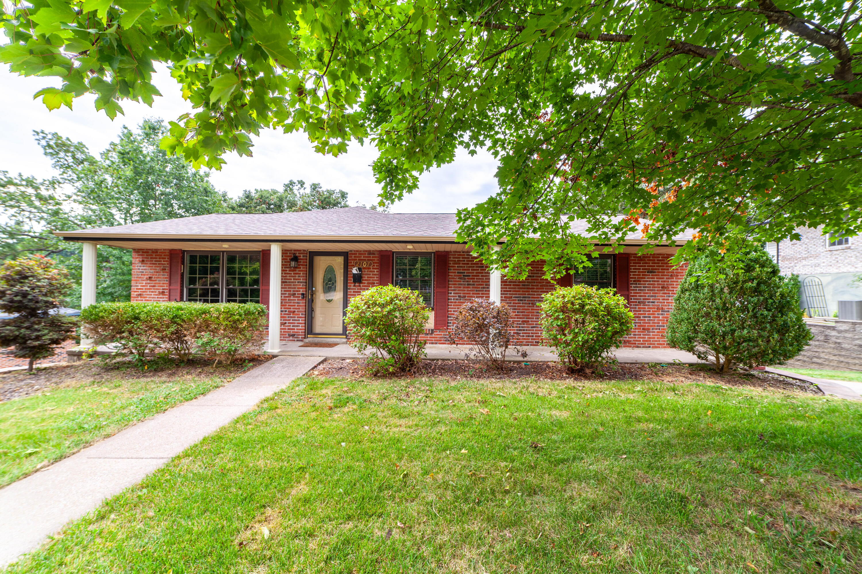 Melody Dr, Jefferson City, MO 65109