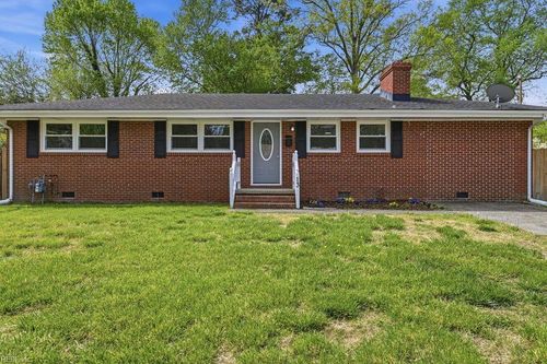 13 Boxwood Ln, Newport News, VA, 23602-5403 | Card Image