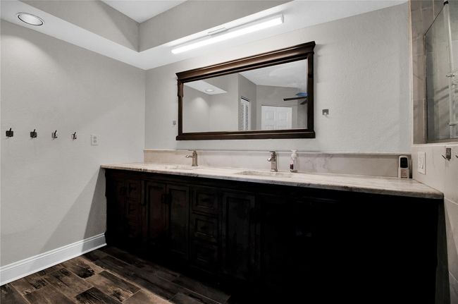 Master Bathroom_Double Vanity Sink | Image 35