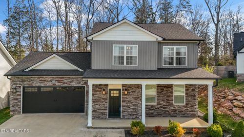 1401 Dream Catcher Dr, Knoxville, TN, 37920-6418 | Card Image