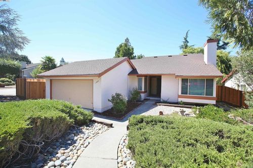 1302 New Hampshire Dr, Concord, CA, 94521-3806 | Card Image