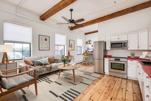 apt-417-156 Front St, Exeter, NH, 03833-2338 | Card Image
