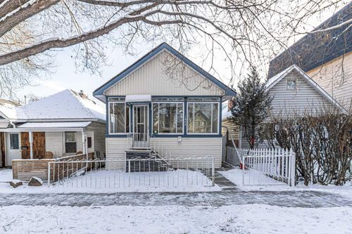 1023 1 Ave Nw, Calgary, AB, T2N0A8 | Card Image