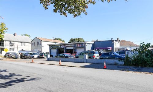118 Silver Lake Ave, Providence, RI, 02909-5442 | Card Image