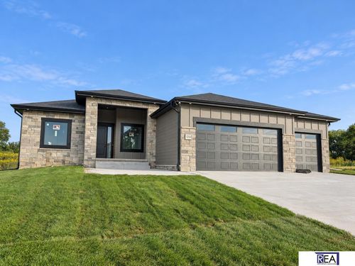 12511 S 87th Ave, Papillion, NE, 68046-5117 | Card Image