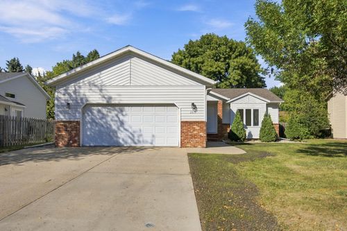 2319 35th Ave S, Fargo, ND, 58104-6591 | Card Image